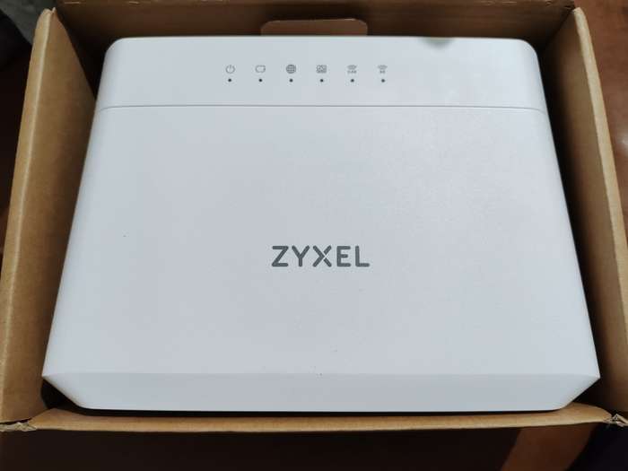 ZYXEL EMG3525 - T50B ROUTER (It does not take a SIM CARD)