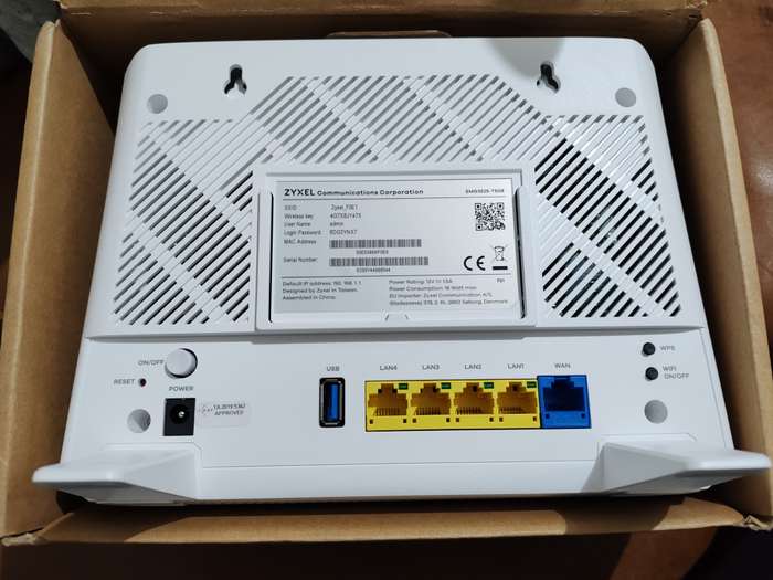 ZYXEL EMG3525 - T50B ROUTER (It does not take a SIM CARD)