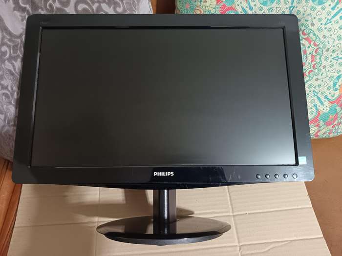 Philips 196V3L Display Monitor