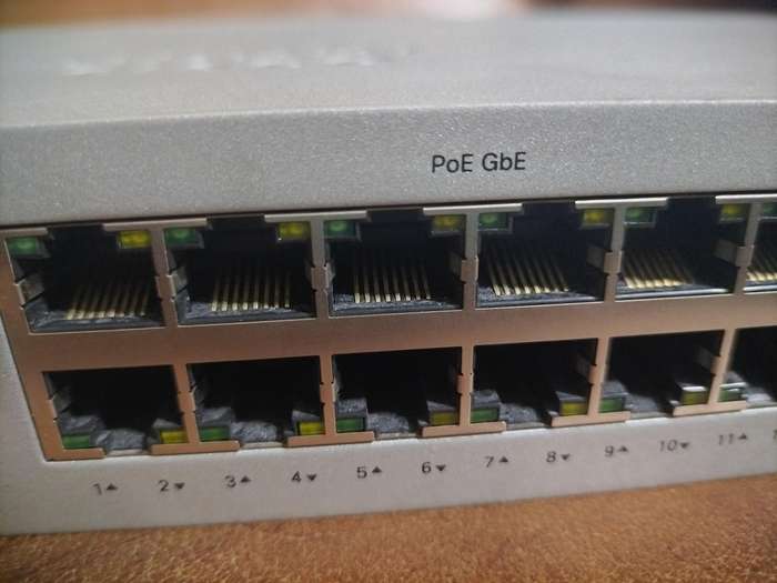 CISCO  Meraki MS 120-24P-Network Switch