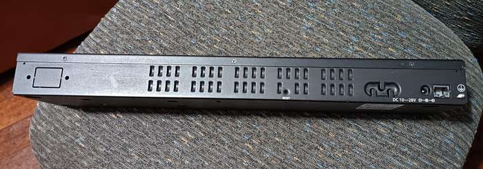 MikroTik RB2011UiAS-RM Routerboard Rackmount 5xLAN 5xGbit LAN 1xSFP -  network switch