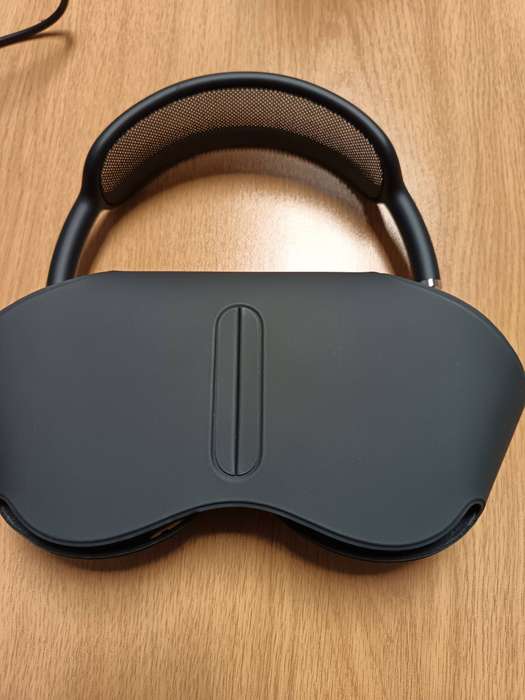Apple A2096 airpods max headphones