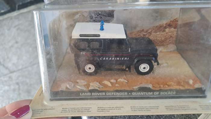 007 Fabbri 1/43 Scale Diecast - Land Rover Defender - Quantum of Solace