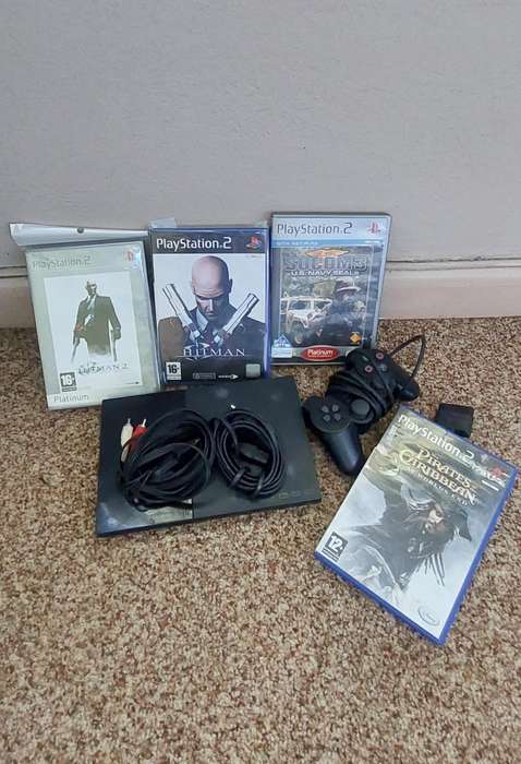 PLAYSTATION 2 + 1 CONTROL + 4 GAMES