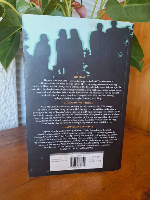 Softcover Novel: The Early Years by Robert Ludlum