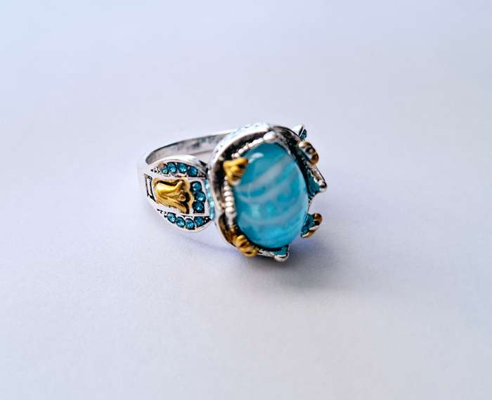 New Vintage alloy and synthetic cubic zirconia ring - Size 13