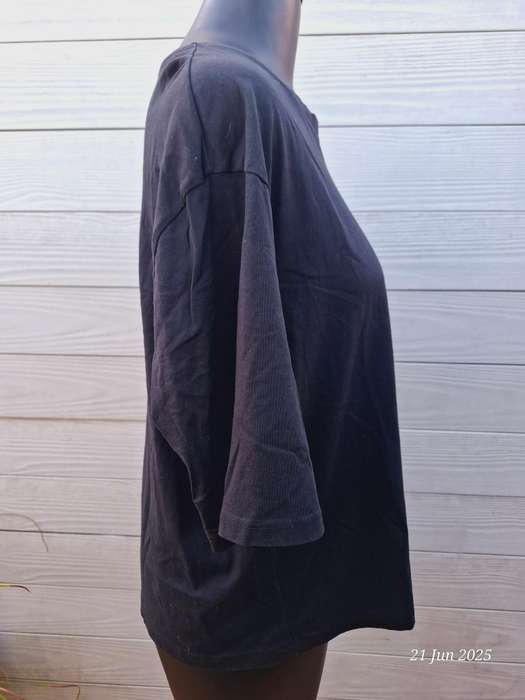 Foschini black tshirt - L