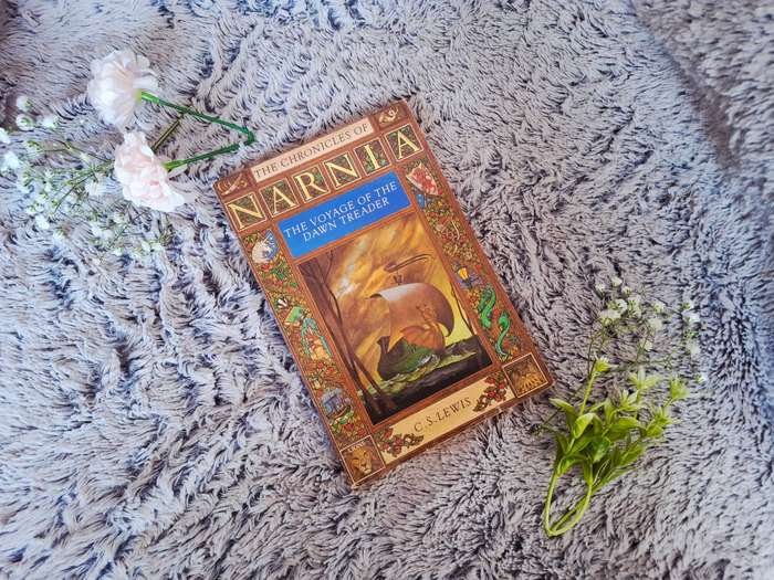 Softcover novel: The Silver chair by C.S. Lewis. The Chronicles of Narnia.