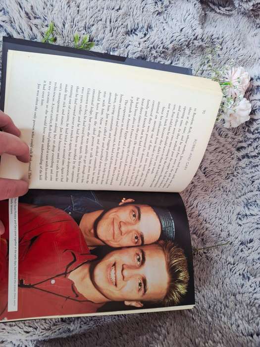 Hardcover with dust jacket: Robbie and Gary by Paul Scott