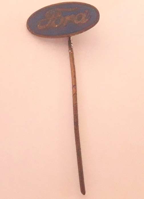 Vintage Ford Pin Badge