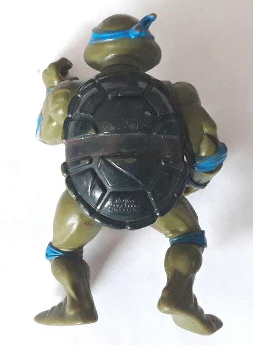 Vintage 1988 Playmates TMNT Leonardo Action Figure