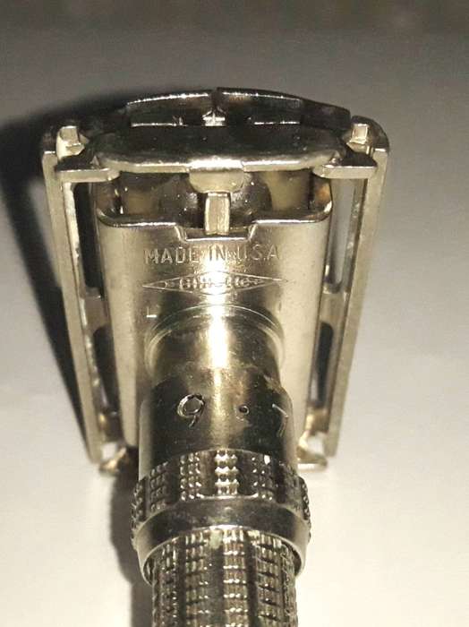 Vintage Gillette 1966 (L1) Slim Adjustable Safety Razor