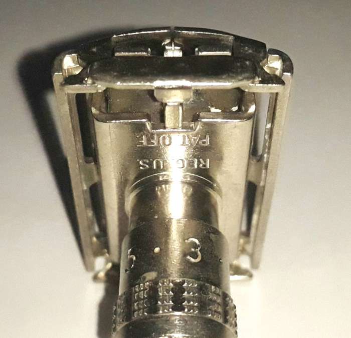Vintage Gillette 1966 (L1) Slim Adjustable Safety Razor