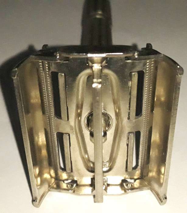 Vintage Gillette 1966 (L1) Slim Adjustable Safety Razor