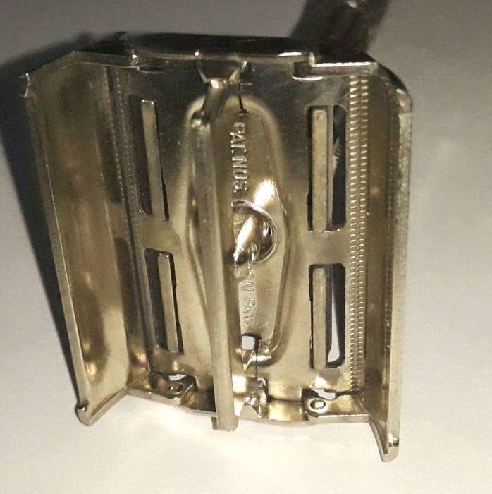 Vintage Gillette 1966 (L1) Slim Adjustable Safety Razor