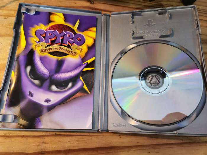 Spyro: Enter the Dragonfly (Platinum)(PS2)