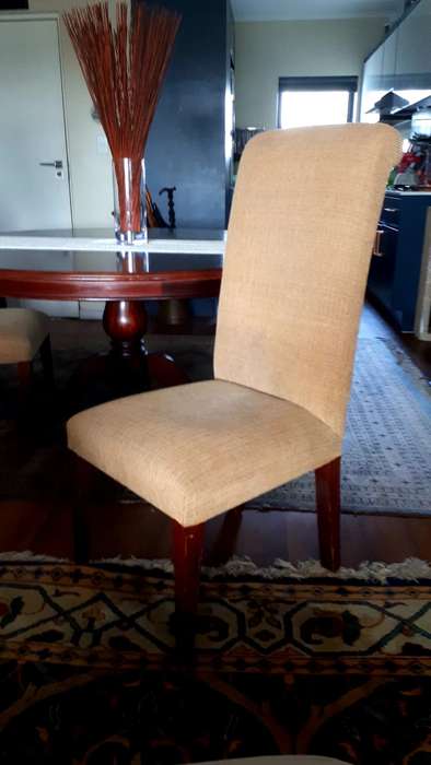 Mahogany dining room table and 6 chairs