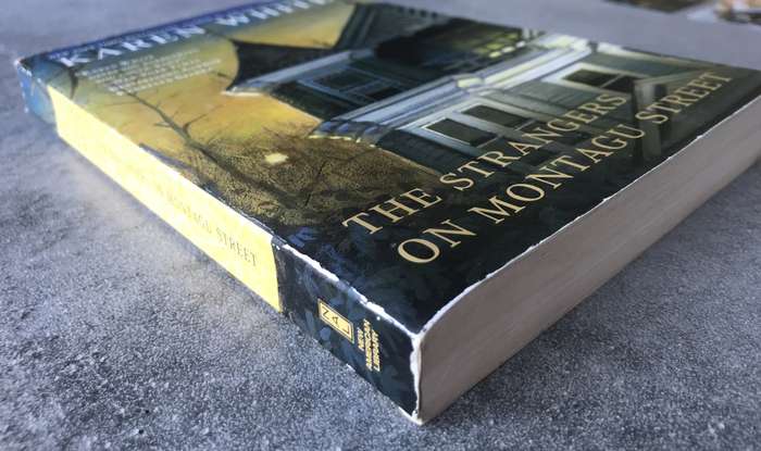 The Strangers on Montagu Street (Tradd Street #3) by Karen White [Paperback: Good]