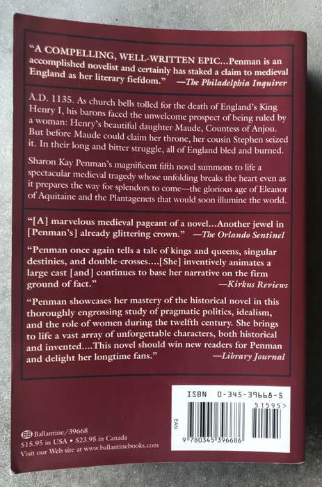 When Christ and His Saints Slept (Plantagenets #1) by Sharon Penman [Paperback: Very Good]