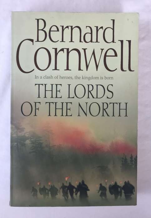 Lords of the North (The Last Kingdom #3) by Bernard Cornwell [Large Paperback: Very Good]