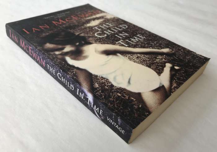 The Child in Time by Ian McEwan [Paperback: Excellent]