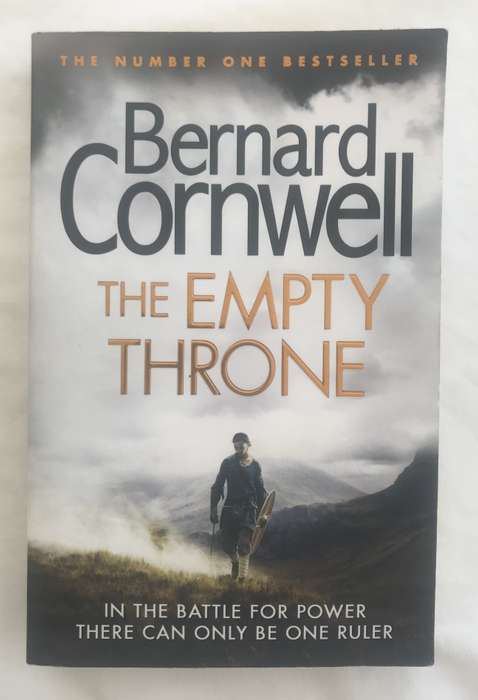 The Empty Throne (The Last Kingdom #8) by Bernard Cornwell [Paperback: Very Good]