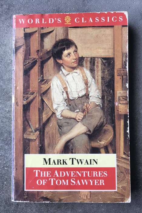 The Adventures of Tom Sawyer by Mark Twain [Paperback: Average]