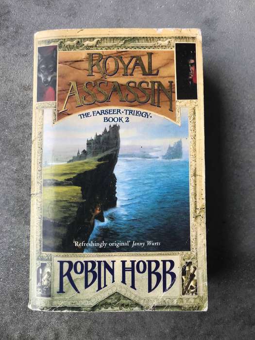 Royal Assassin (Farseer Trilogy #2) by Robin Hobb [Paperback: Average]