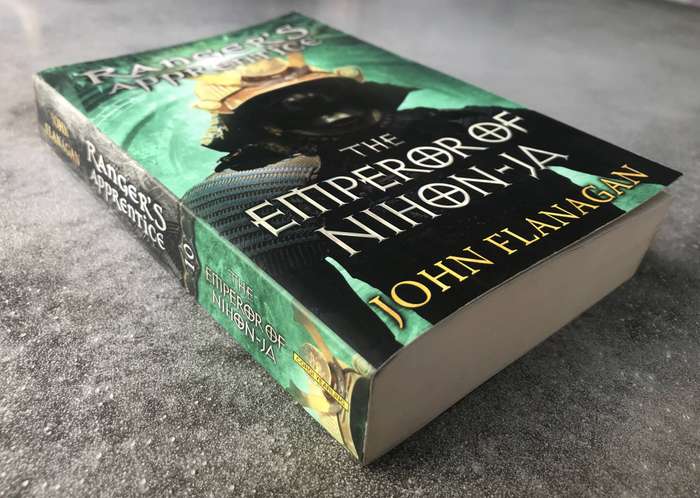 The Emperor of Nihon-Ja (Ranger's Apprentice #10) by John Flanagan [Paperback: Like New]