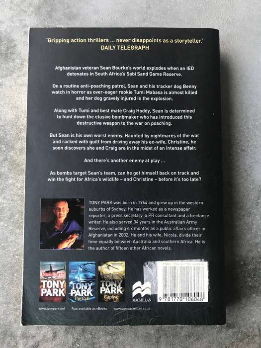Scent of Fear by Tony Park [Large Paperback: Excellent]
