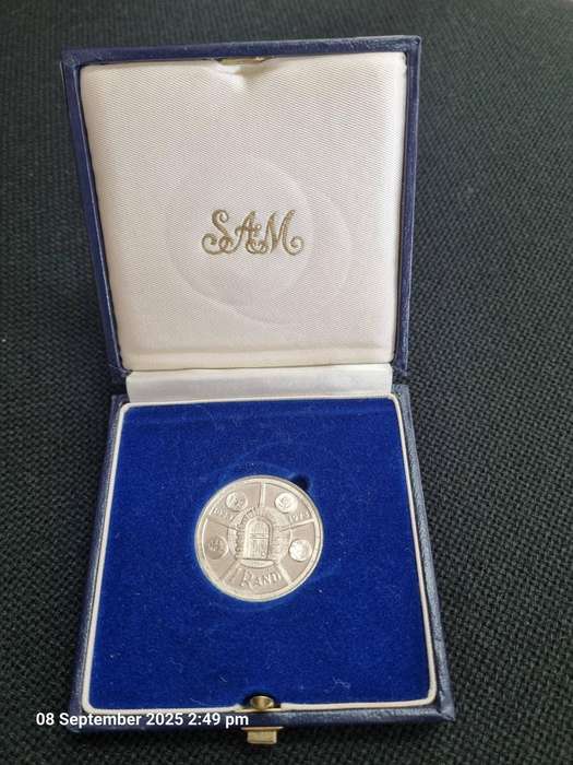 ****1X 1974 PROOF SILVER R1 MINT DOOR IN SA MINT BOX****