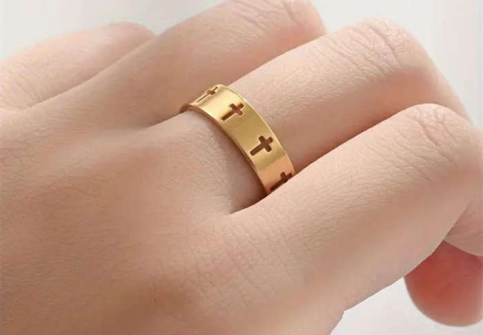 Men's wedding ring