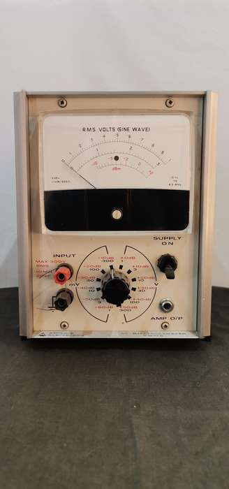 Vintage Advance Electronics VM77D RMS Volts Sine Wave Meter