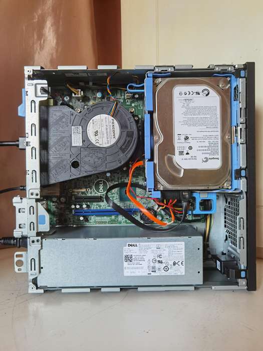 DELL OPTIPLEX 7060 Intel i7 8700 SFF Desktop PC
