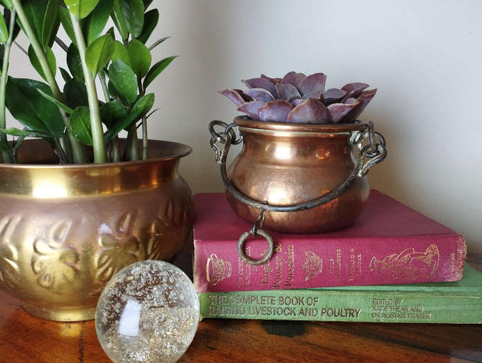 Planter hand-beaten copper hanging pot small