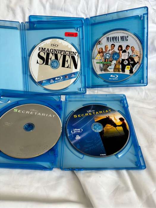 Blu-ray Magnificent Seven, Secretariat 2 Discs, Mama Mia the Movie