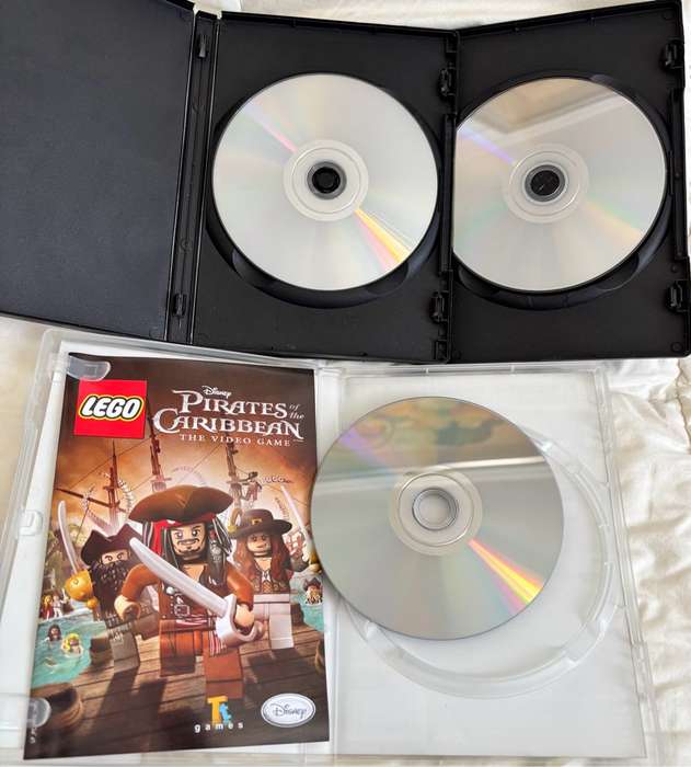 2x Lego Movies Justice League & DC Superhero Girls l, PC DVD Pirates of the Caribbean