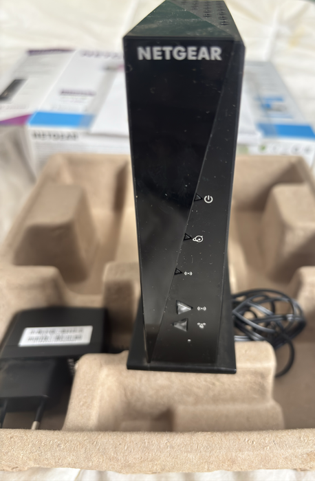 Netgear N300 WiFi Router Model WNR 2000v5