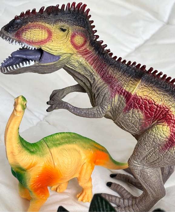 Dinosaurs Figures Stegosaurus 29cm x 13cm, Gigantosaurus 30cm x 14cm, Triceratops & Brontosaurus