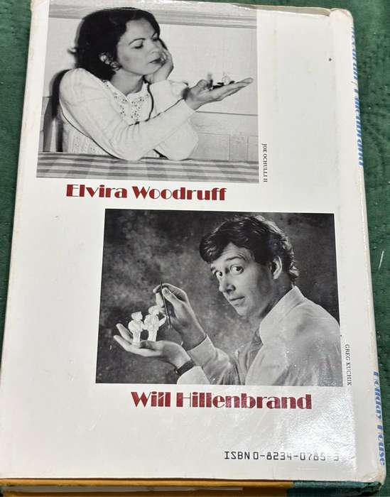 Awfully Short for the fourth grade Elvira Woodruff drawings by Will Hillenbrand 1st Edition 1989