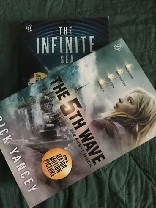 Rick Yancey Lot 2 books The Infinite Sea and The 5th Wave