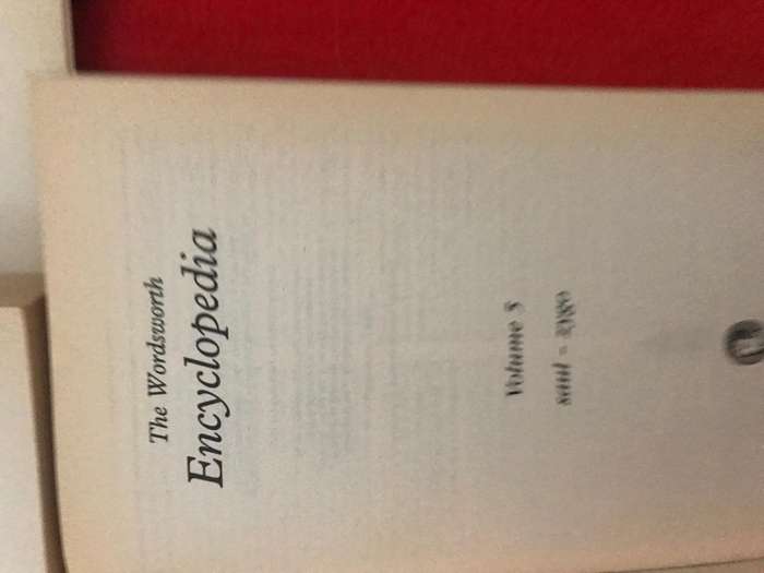 The Wordsworth Encyclopedia (5 volume) 1995