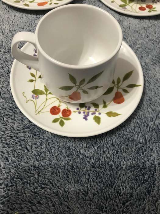 Noritake Progression Berries Such 9070 cups and sauces x5