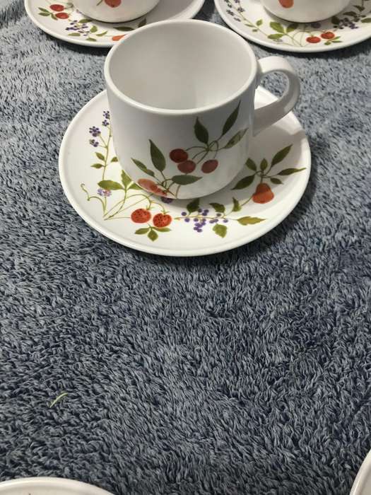Noritake Progression Berries Such 9070 cups and sauces x5