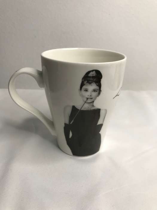 Audrey Hepburn Coffee Cup Photo and Signed Name Inscription Breakfast at Tiffanys