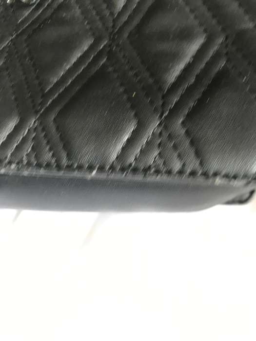 Guess bag beautiful lock decor used second hand