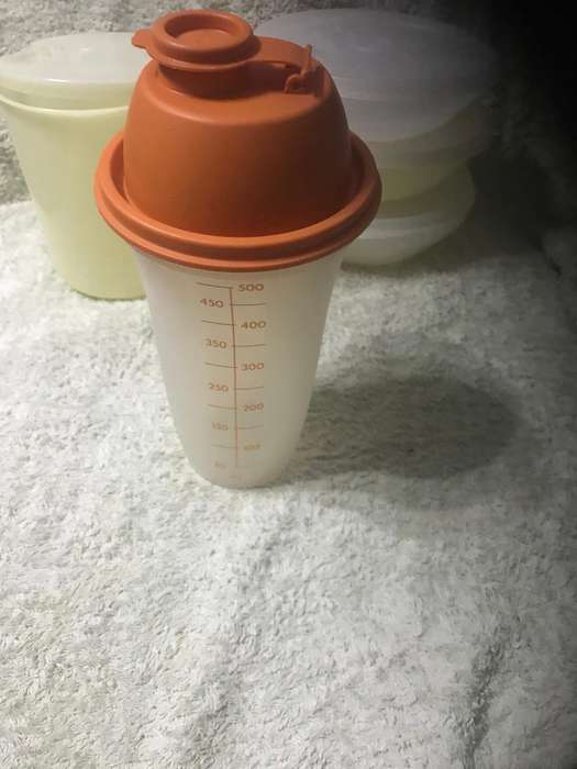 Tupperware set of 6