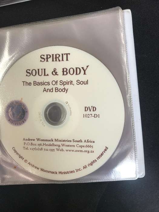 Christian set : Women of the Bible devotional study and 12 DVDs Andrew Wommack