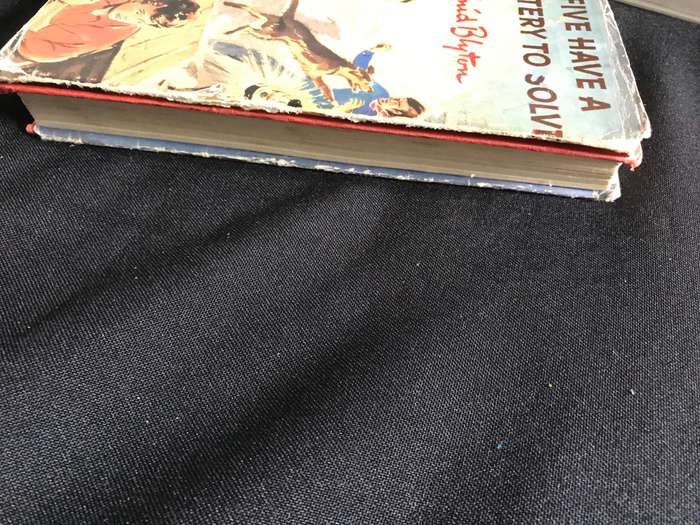 Five Have a Mystery to Solve Blyton, Enid