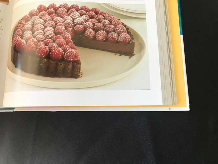 Family kitchen cookbook over 700 recipes By Caroline Bretherton